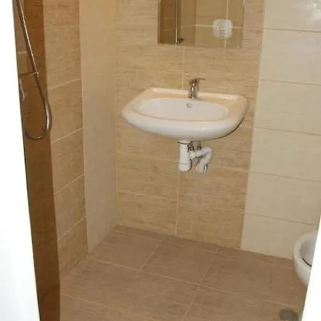 Petrovi بيت ضيافة رافدا