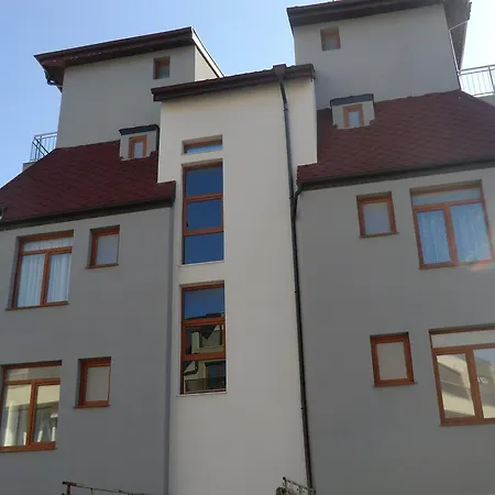 佩特罗维旅馆 3* 拉夫达