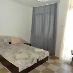 Guest house Petrovi