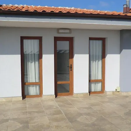 Petrovi Guest house Ravda